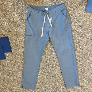 FIGS pants/ color: jeans/ size:s